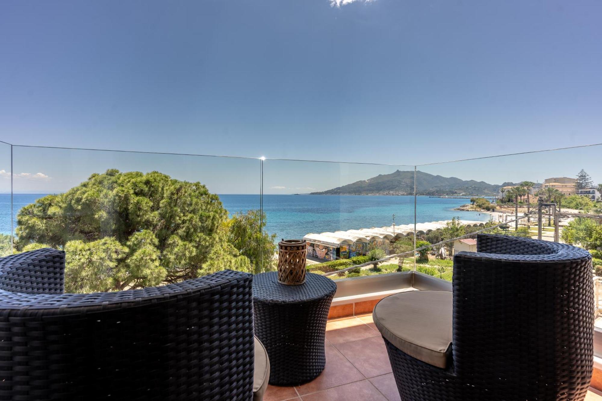 Seafront Spirit Suites Zakintos Dış mekan fotoğraf