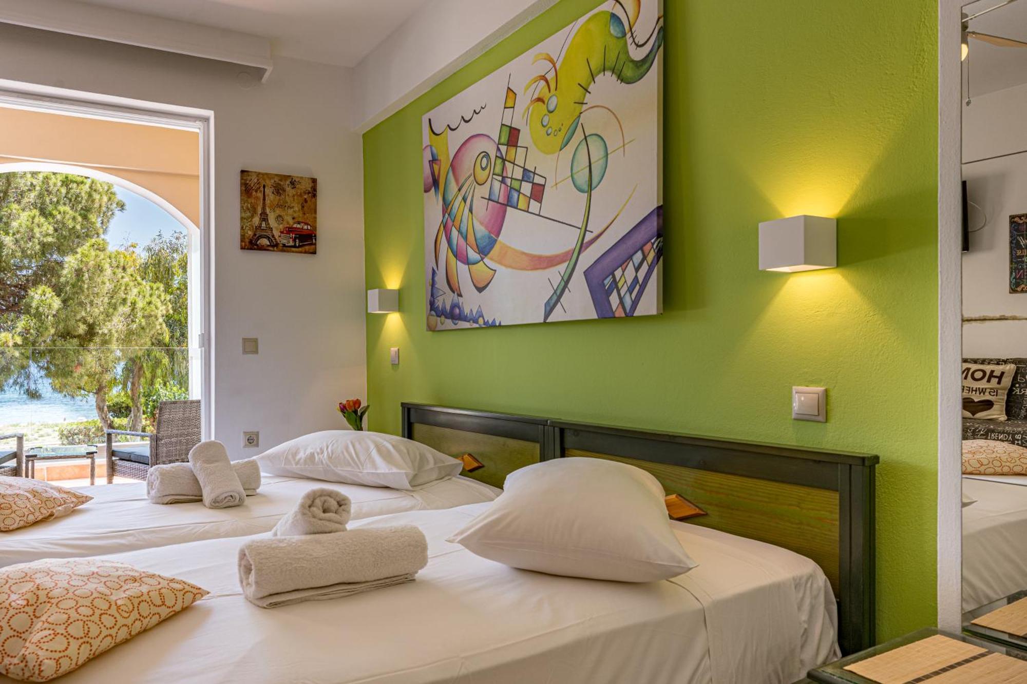 Seafront Spirit Suites Zakintos Oda fotoğraf