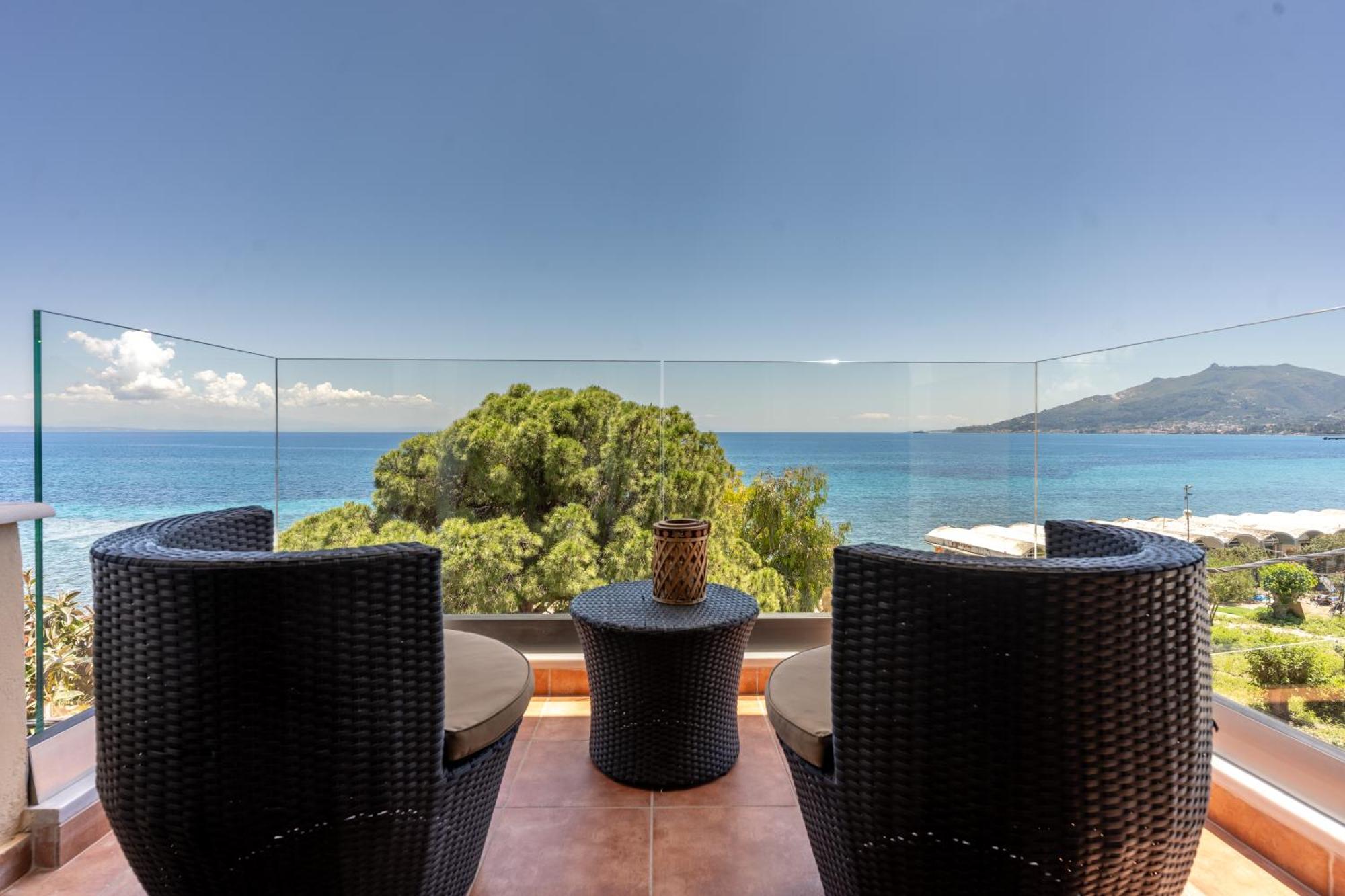 Seafront Spirit Suites Zakintos Dış mekan fotoğraf