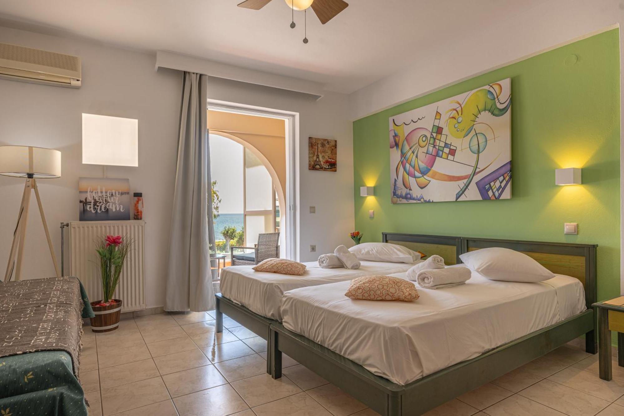Seafront Spirit Suites Zakintos Oda fotoğraf